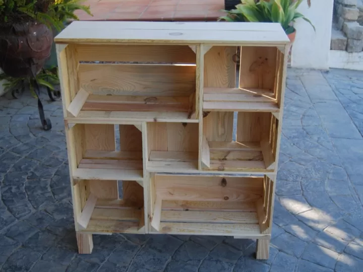 DIY: Una Pequeña Estantería Con Cajas De Madera